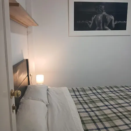 Casa Blanca 48 Homestay Alicante